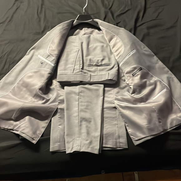 I'm only selling because I got A dark gray and don't need it. - Picture 2 of 2